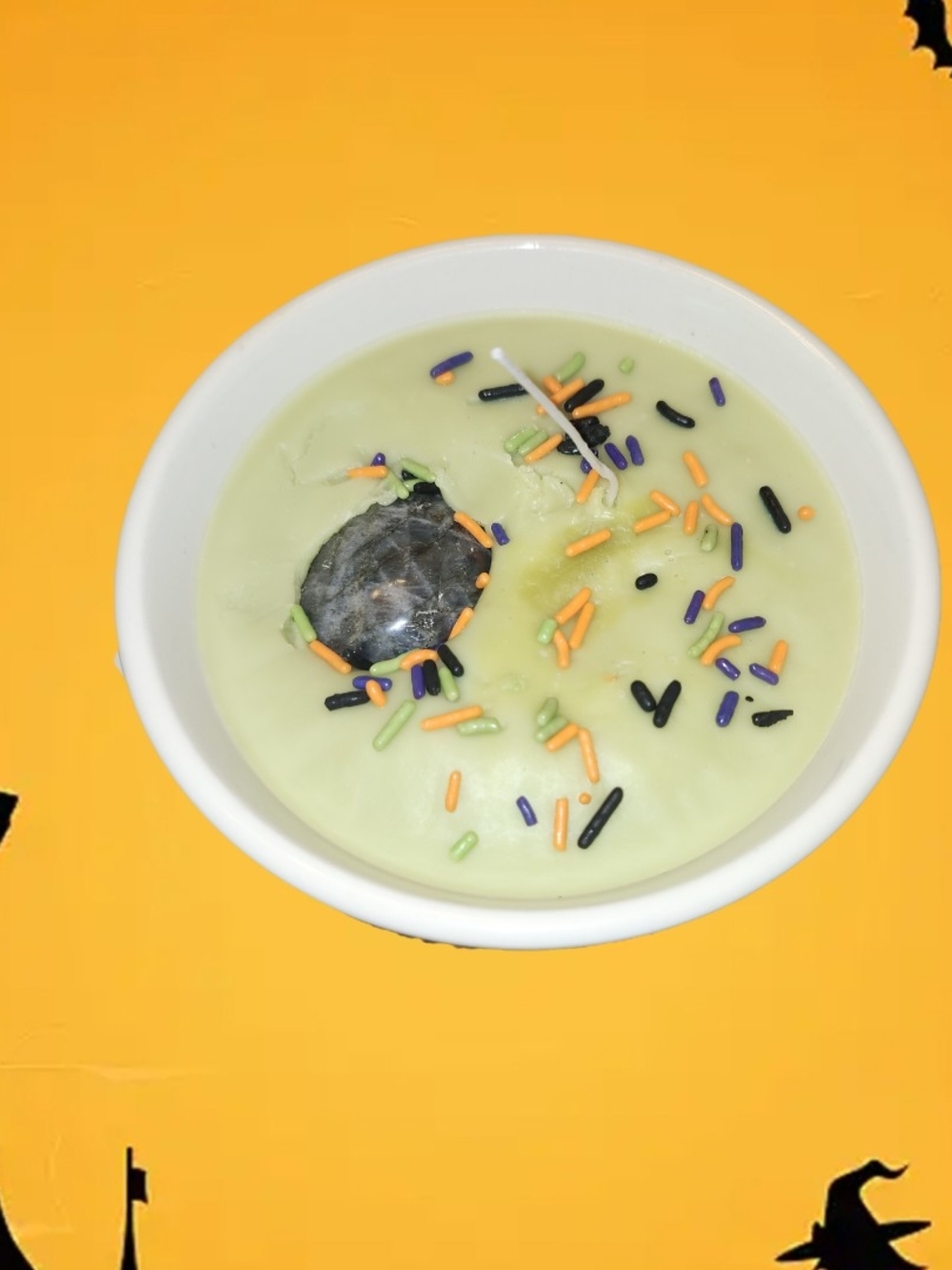 Mystery Hidden Crystal Halloween Candle – Fragrant Fun & Whimsy